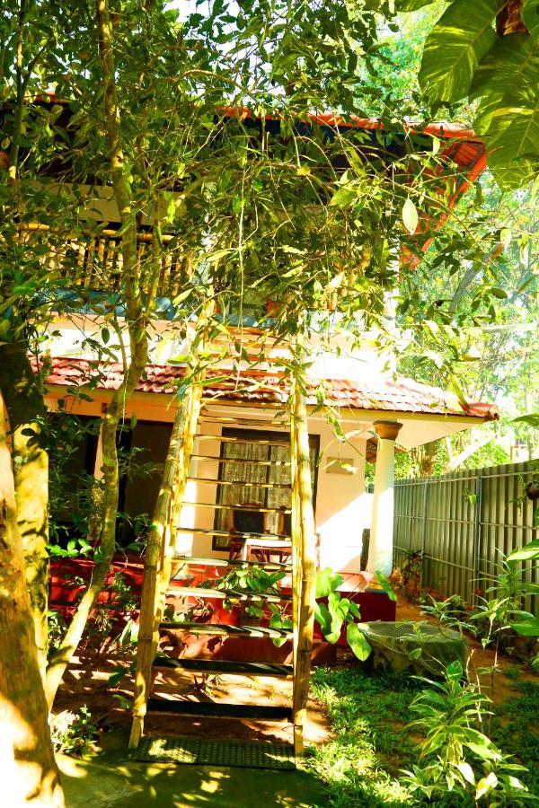 Marari John'S Beach Appartement Mararikulam Buitenkant foto