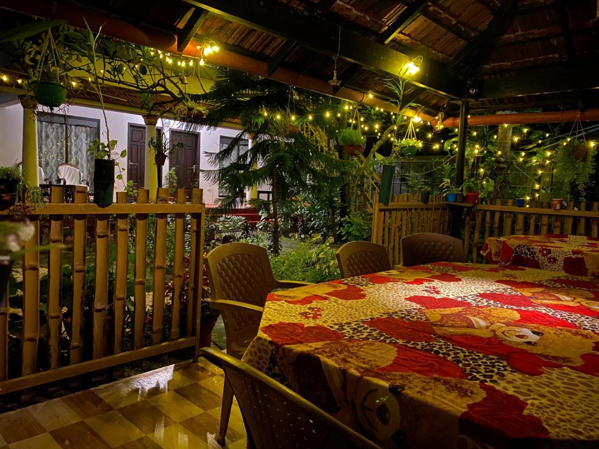 Marari John'S Beach Appartement Mararikulam Buitenkant foto