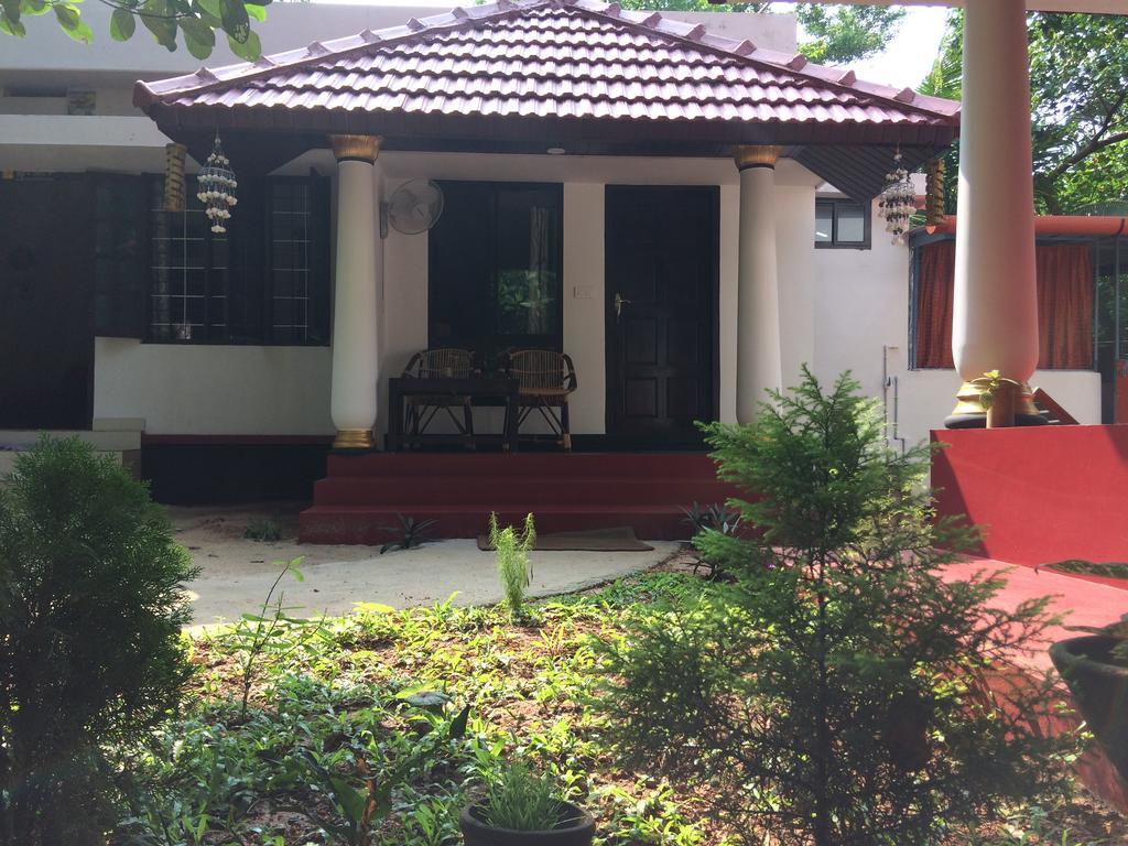 Marari John'S Beach Appartement Mararikulam Buitenkant foto