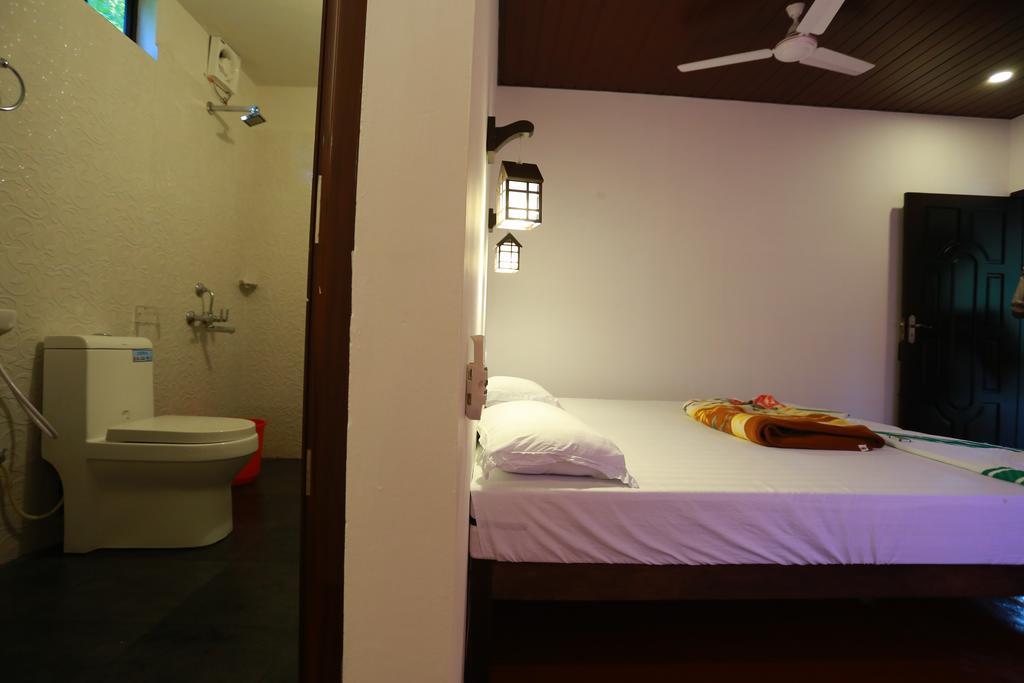 Marari John'S Beach Appartement Mararikulam Buitenkant foto