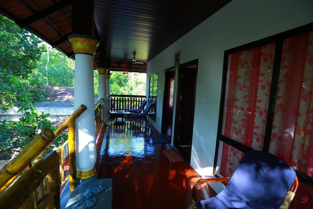 Marari John'S Beach Appartement Mararikulam Buitenkant foto