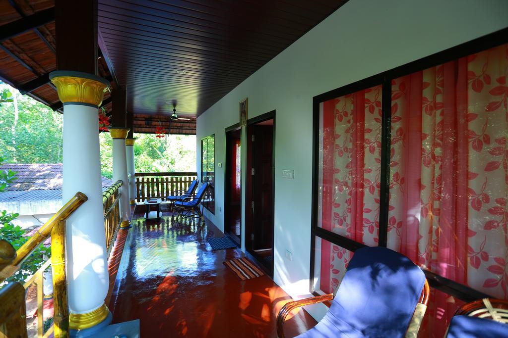 Marari John'S Beach Appartement Mararikulam Buitenkant foto